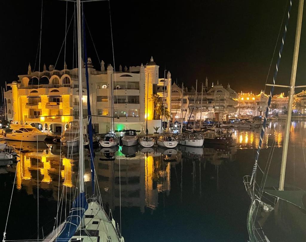 דירות בנאלמדנה Atico En Puerto Marina מראה חיצוני תמונה